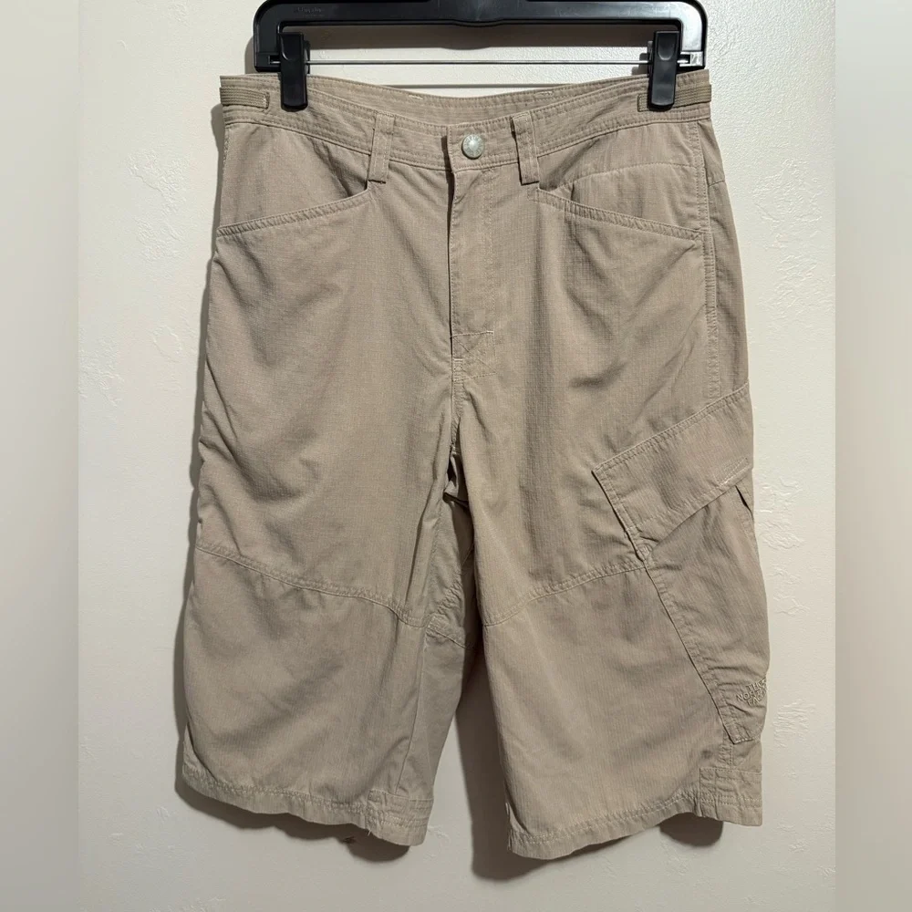 Men's The North Face Tan 100% Nylon Cargo Outdoor Hiking Shorts 32 Reg